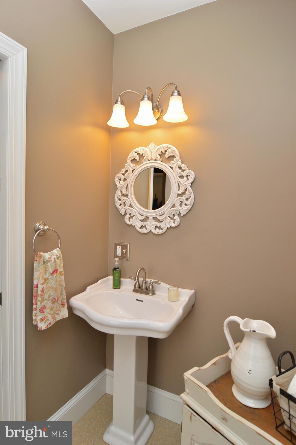 525 Gibraltar Road Reading, PA 19606 - Photo 24 of 56 Powder Room