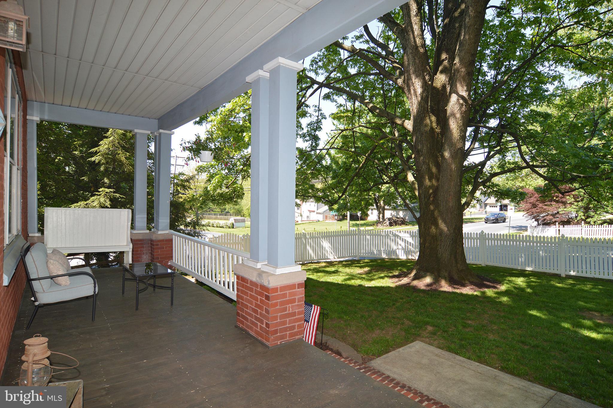 525 Gibraltar Road Reading, PA 19606 - Photo 5 of 56 Front Porch