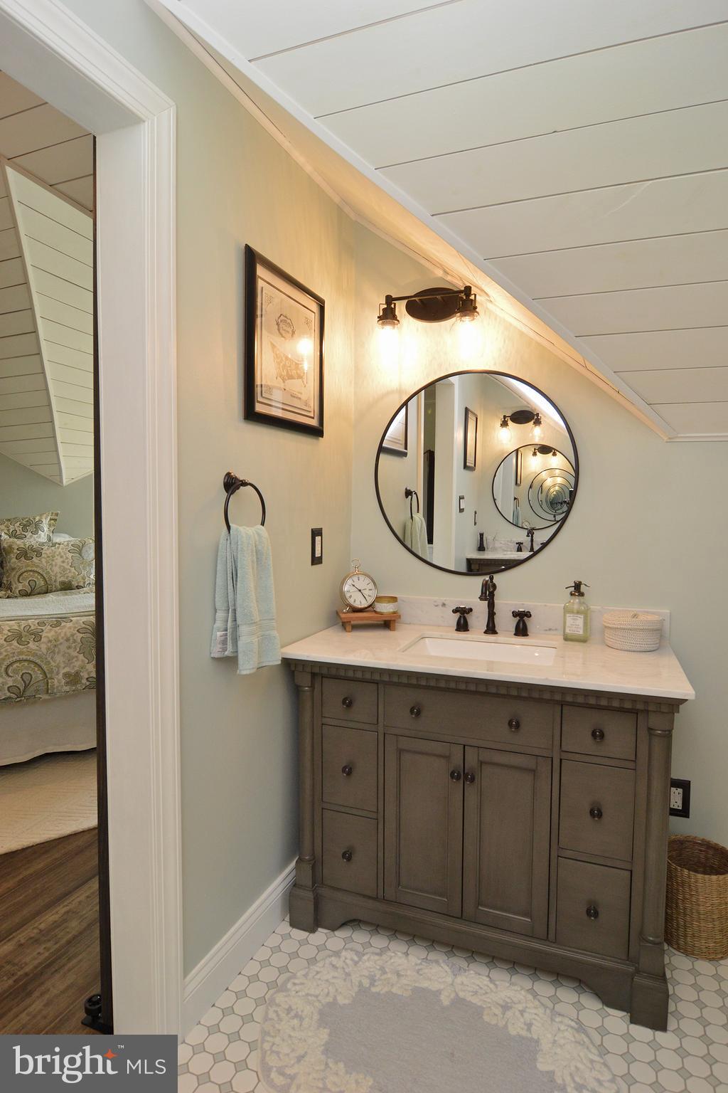 525 Gibraltar Road Reading, PA 19606 - Photo 41 of 56 Master Bathroom