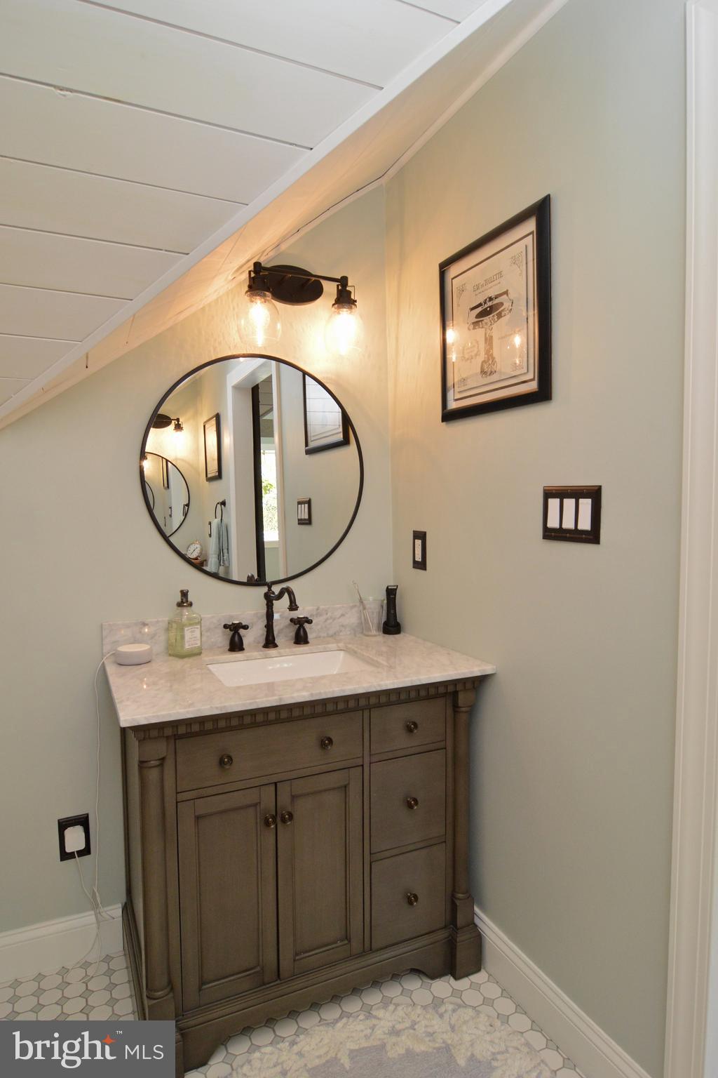 525 Gibraltar Road Reading, PA 19606 - Photo 43 of 56 Master Bathroom