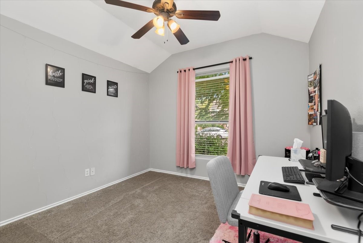 12716 Rio Lindo Street Rosharon, TX 77583 - Photo 4 of 17 a bedroom with a workspace