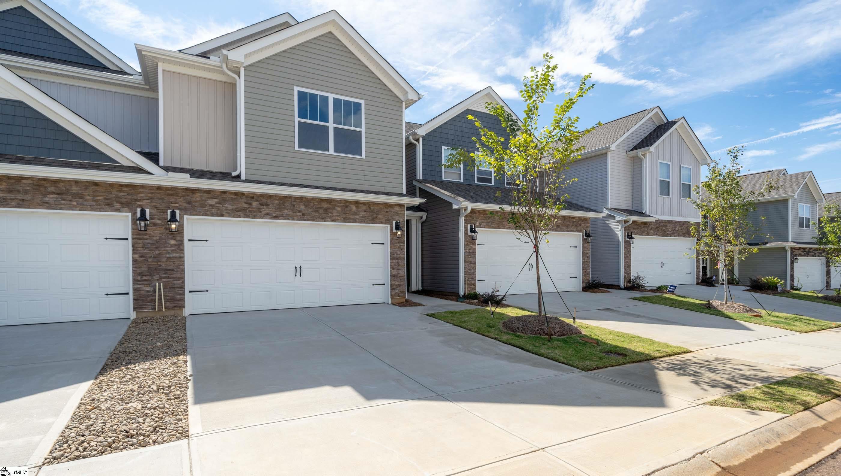 323 Cub Court Greenville, SC 29609 - Photo 3 of 25