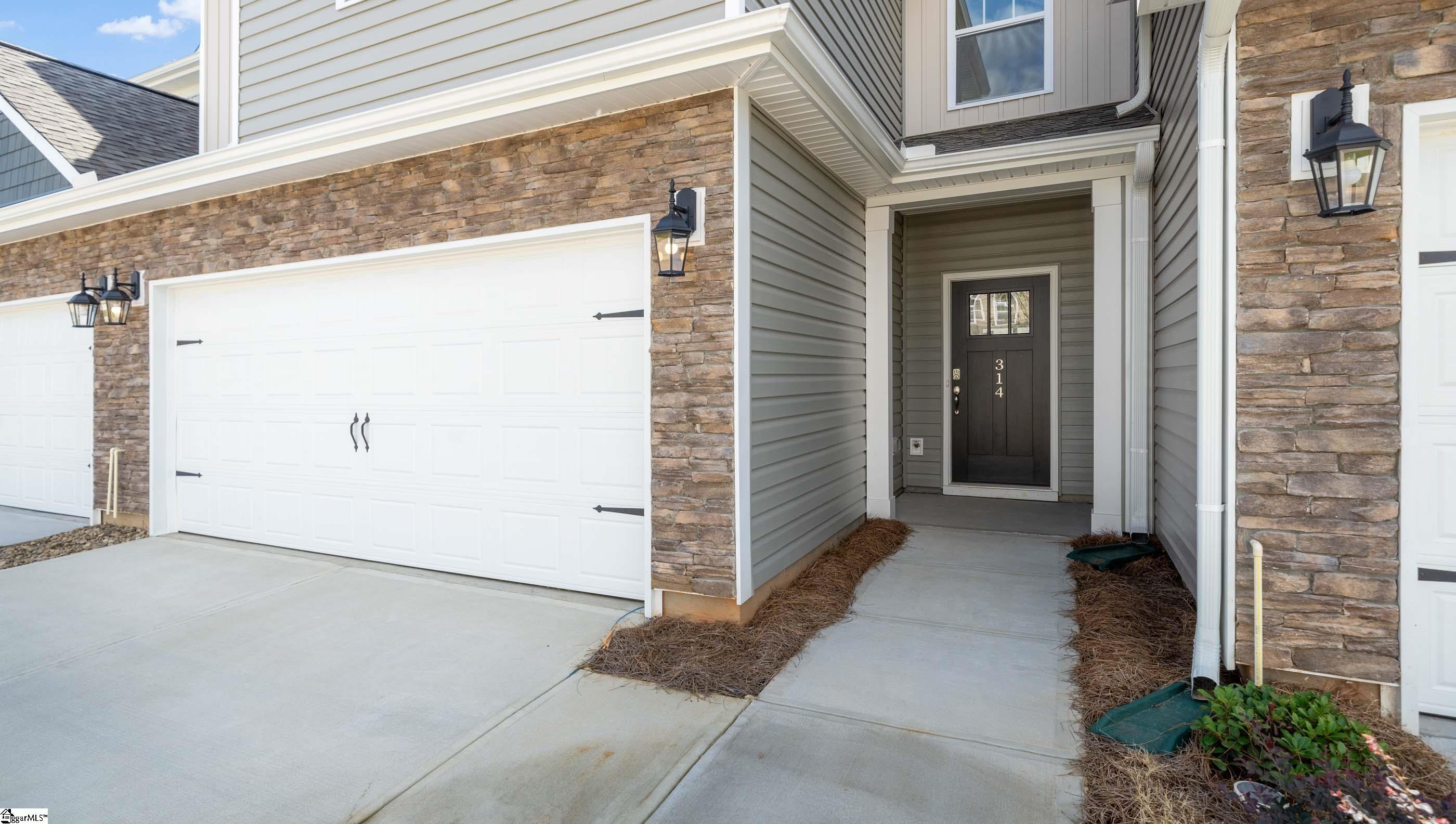 323 Cub Court Greenville, SC 29609 - Photo 4 of 25