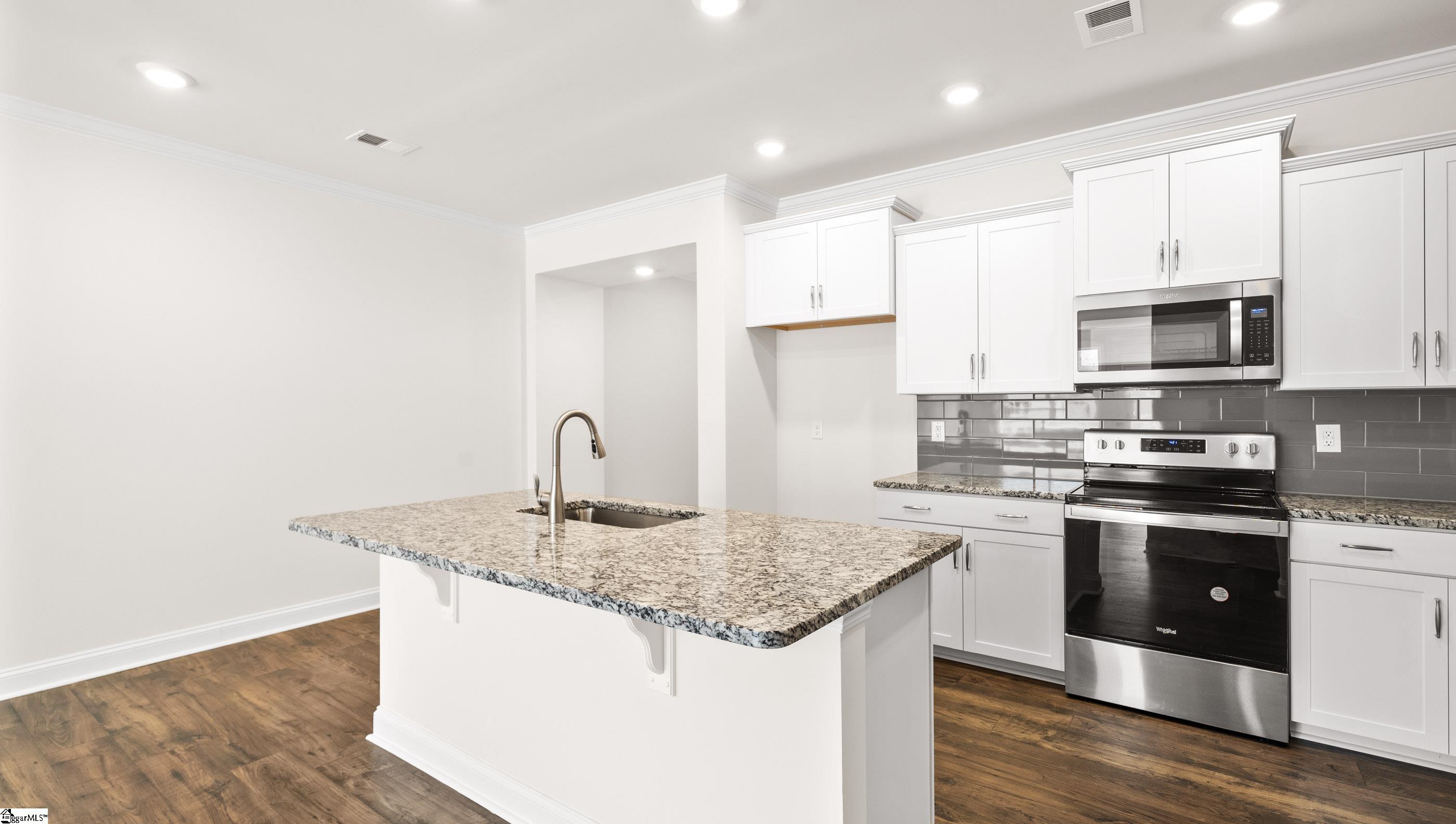 323 Cub Court Greenville, SC 29609 - Photo 8 of 25