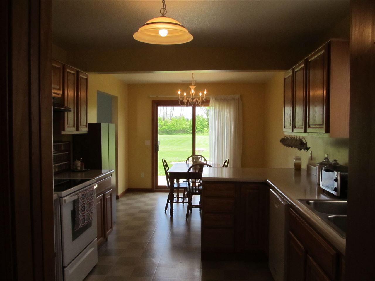 508 North Waters Edge Drive Decatur, IN 46733 - Photo 8 of 32