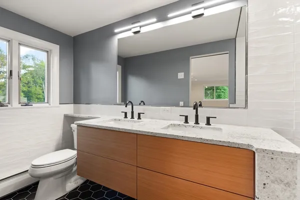 $1,550,000 | 19 Selwyn Road, Newton, MA 02461