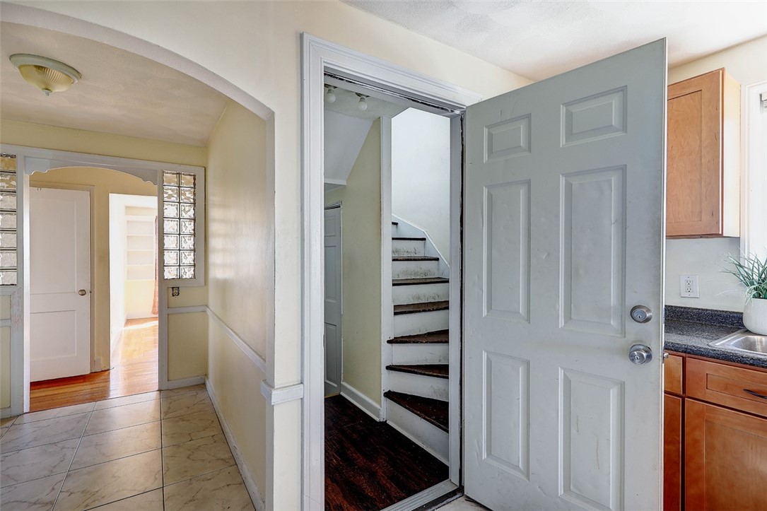 41 Rochambeau Avenue Providence, RI 02906 - Photo 24 of 45 Gallery Image 24
