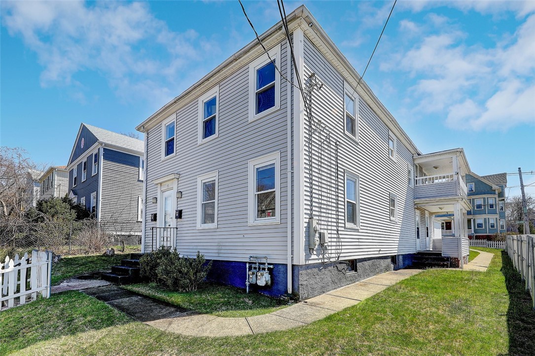 41 Rochambeau Avenue Providence, RI 02906 - Photo 3 of 45 Gallery Image 3