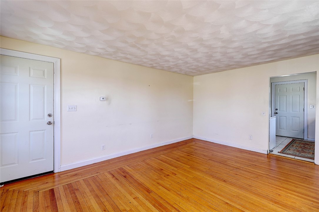 41 Rochambeau Avenue Providence, RI 02906 - Photo 4 of 45 Gallery Image 4