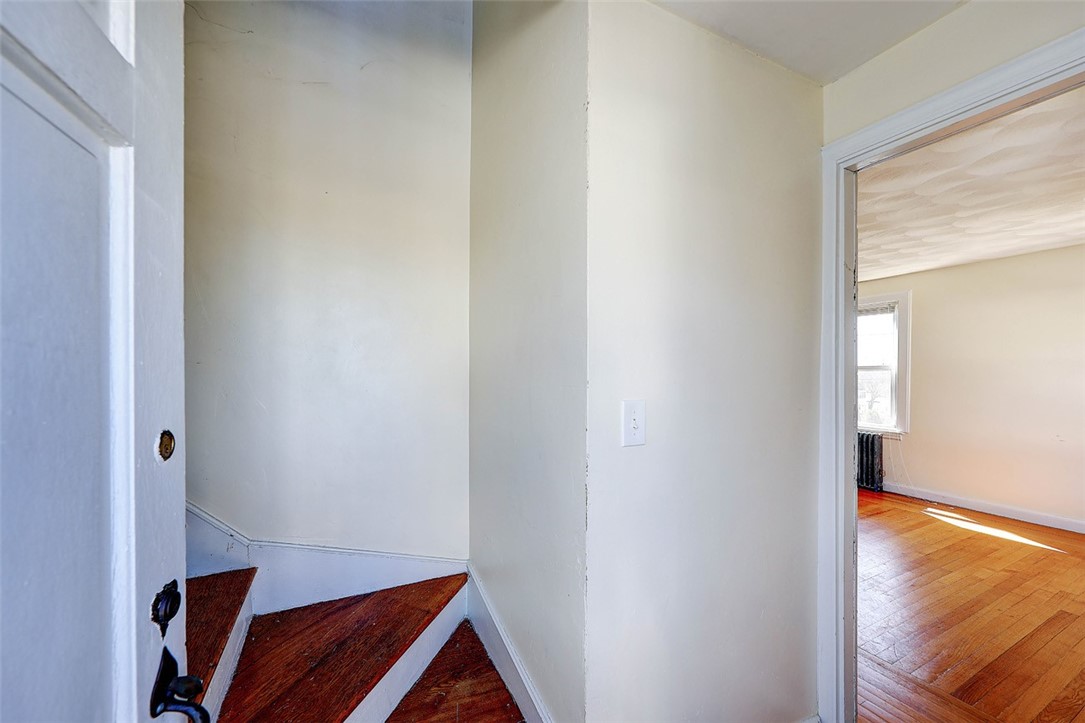 41 Rochambeau Avenue Providence, RI 02906 - Photo 5 of 45 Gallery Image 5