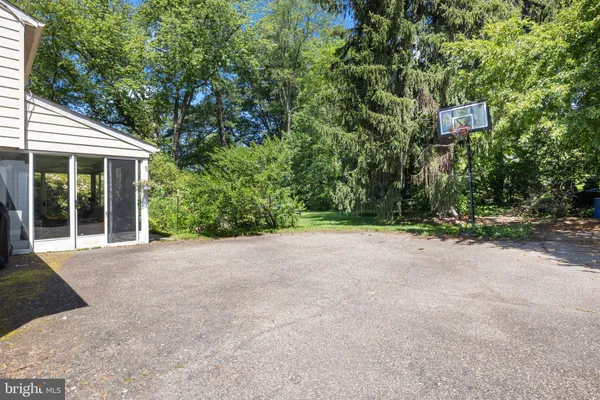 $650,000 | 28 Edgewood Road, Yardley, PA 19067