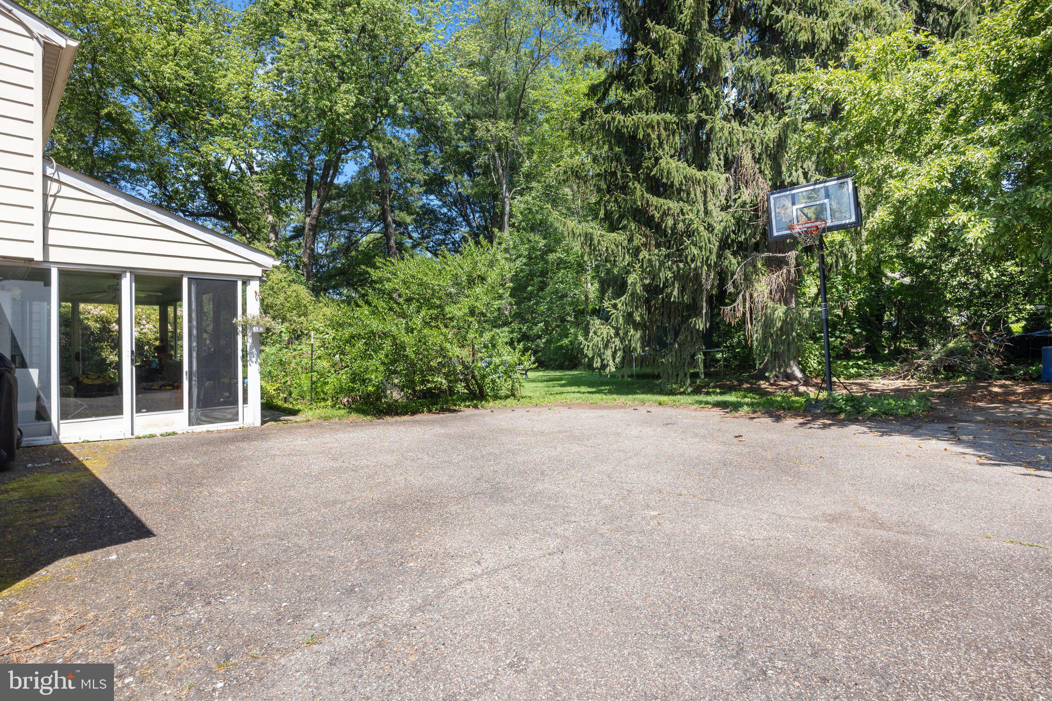 28 Edgewood Road Yardley, PA 19067 - Photo 32 of 41