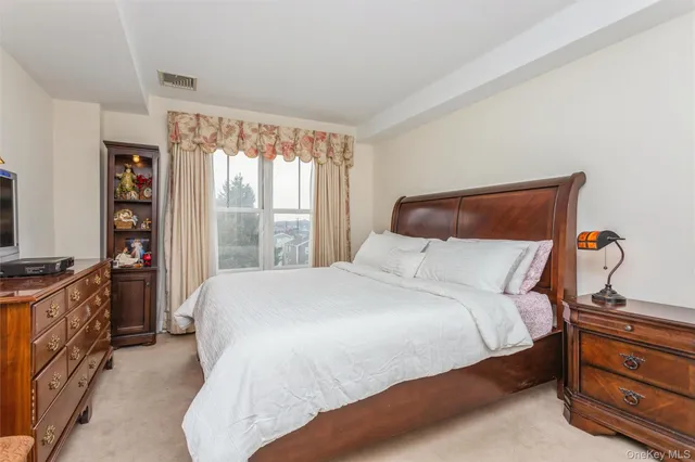 $529,000 | 225 Stanley Avenue, Unit 305, Mamaroneck, NY 10543