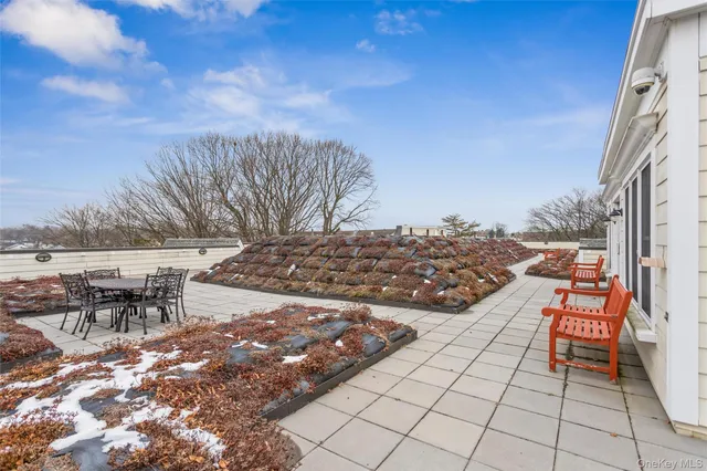 $529,000 | 225 Stanley Avenue, Unit 305, Mamaroneck, NY 10543