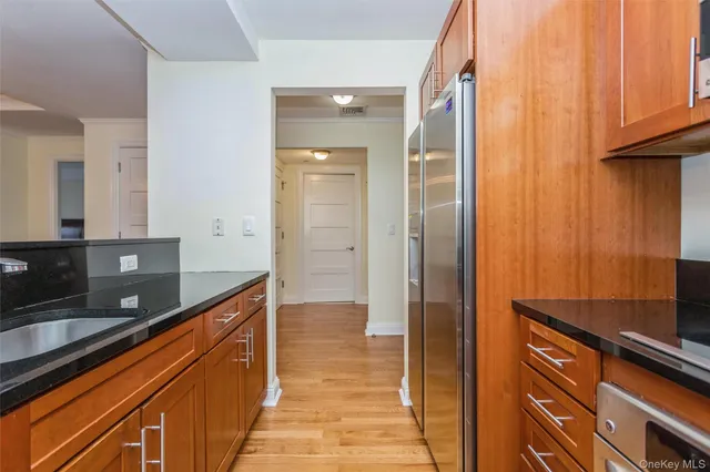 $529,000 | 225 Stanley Avenue, Unit 305, Mamaroneck, NY 10543