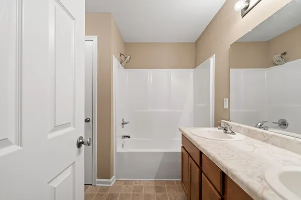 $1,050 | 508 Luxury Drive, Unit B, Clarksville, TN 37043