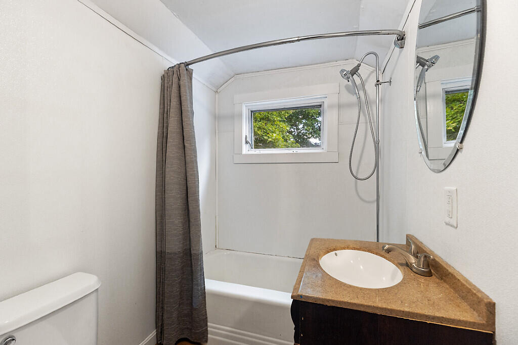 6 Stuart Street Winslow, ME 04901 - Photo 18 of 31 21_BP5A5453_DxO_mls