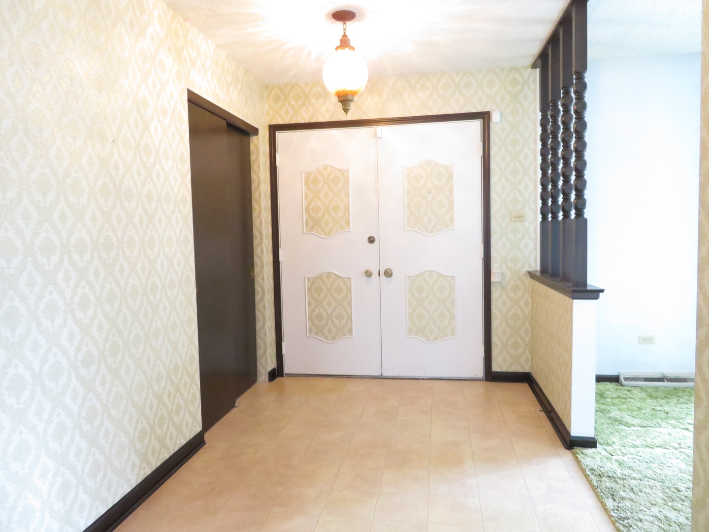 1107 South Raven Road Shorewood, IL 60404 - Photo 2 of 26