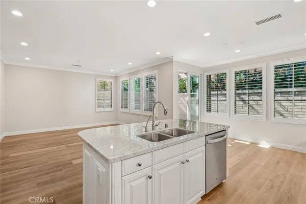 $5,500 | 70 Brindisi, Irvine, CA 92618