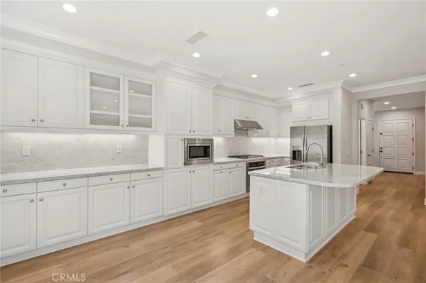 $5,500 | 70 Brindisi, Irvine, CA 92618