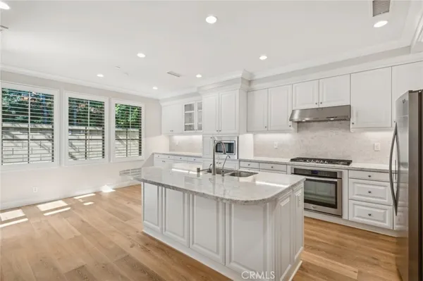 $5,500 | 70 Brindisi, Irvine, CA 92618