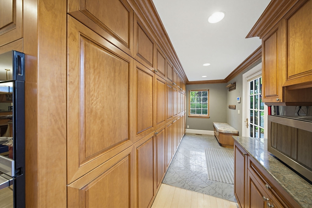 72 Beverly Road Brookline, MA 02467 - Photo 14 of 40