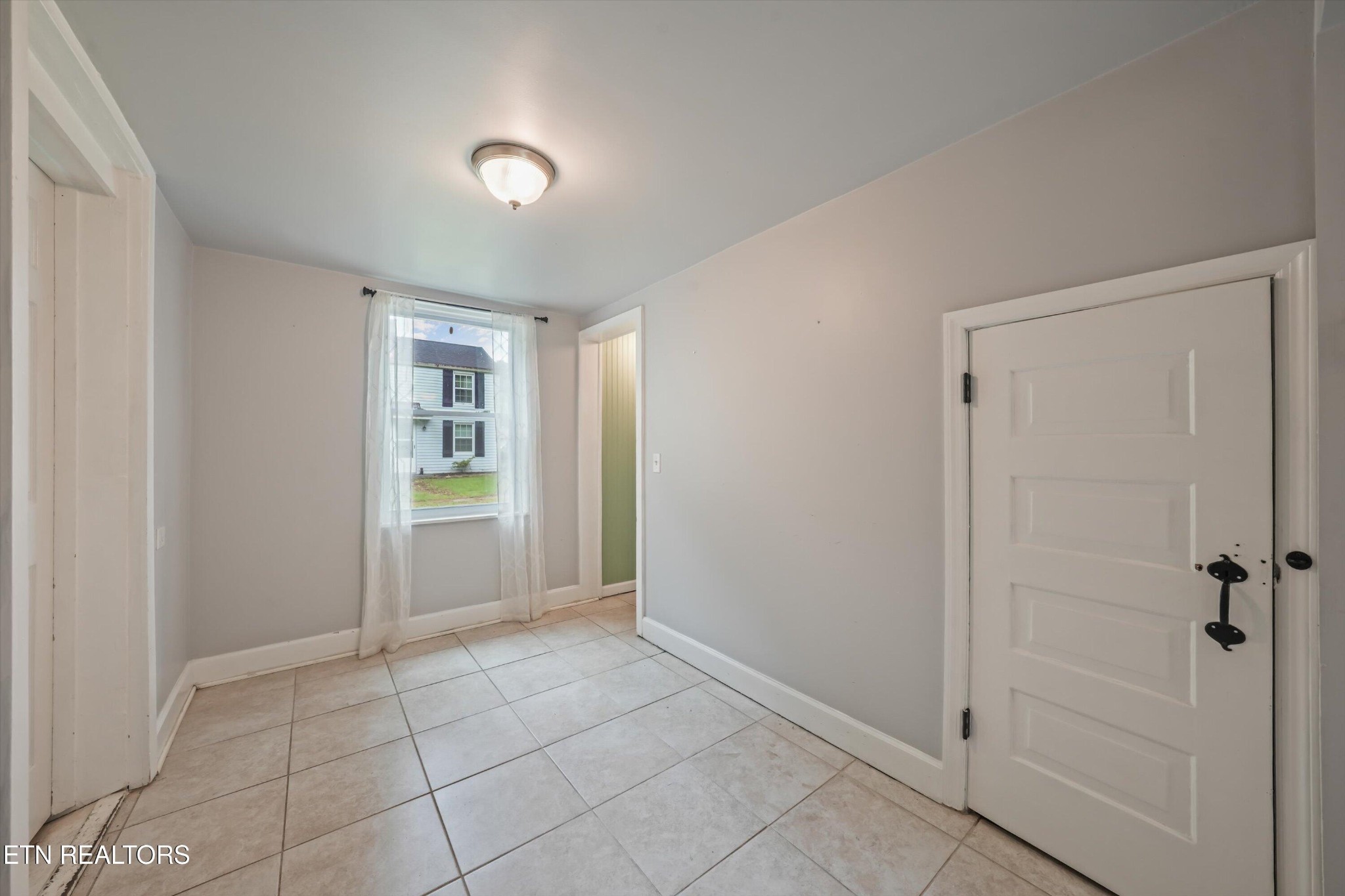 224 Oak Road Norris, TN 37828 - Photo 12 of 35