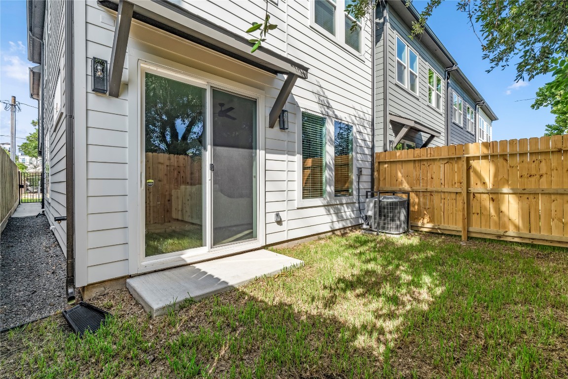 2706 Fox Street Houston, TX 77003 - Photo 33 of 39 a view of front door and small yard