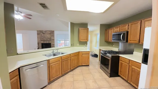 $1,950 | 8642 Quail Whisper, San Antonio, TX 78250