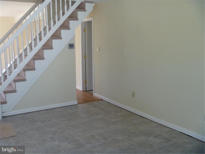 59 Shepherd Road Cherry Hill, NJ 08034 - Photo 8 of 21 Living Room