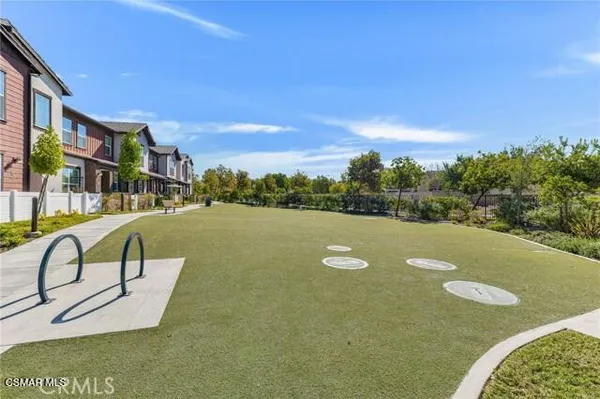 $3,900 | 215 Red Brick Drive, Unit 5, Simi Valley, CA 93065