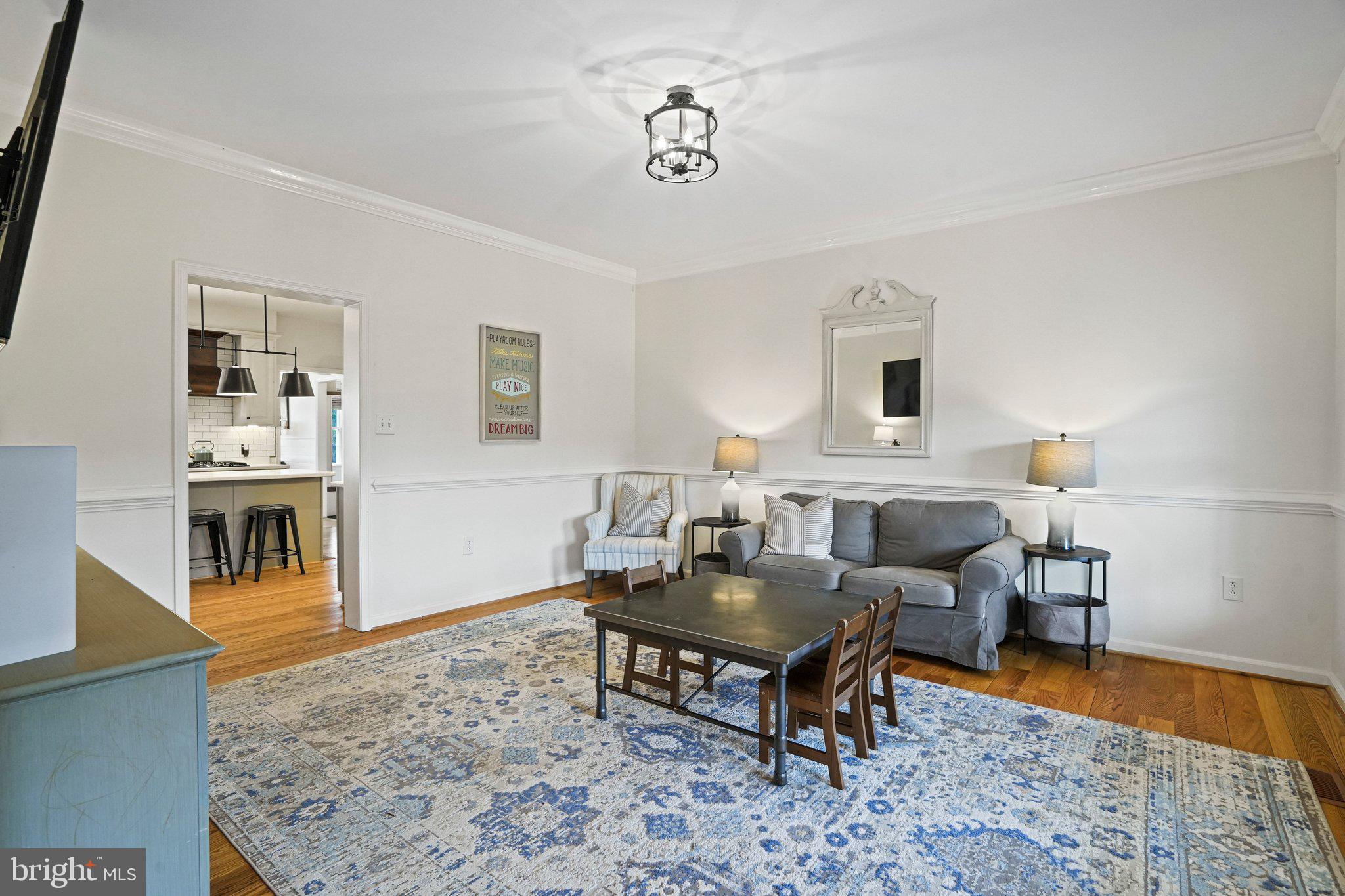 20409 Peach Tree Road Dickerson, MD 20842 - Photo 14 of 66 Dining Room