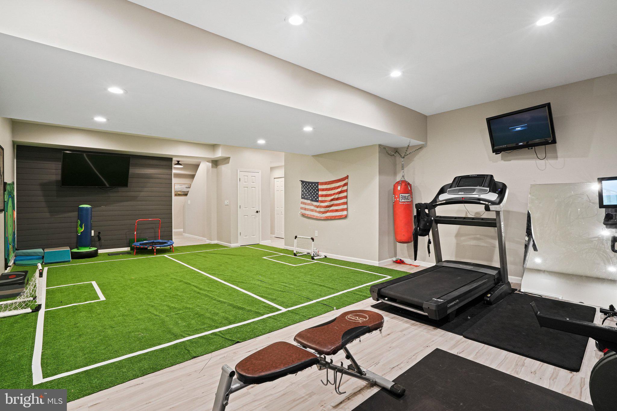 20409 Peach Tree Road Dickerson, MD 20842 - Photo 43 of 66 Recreation Room