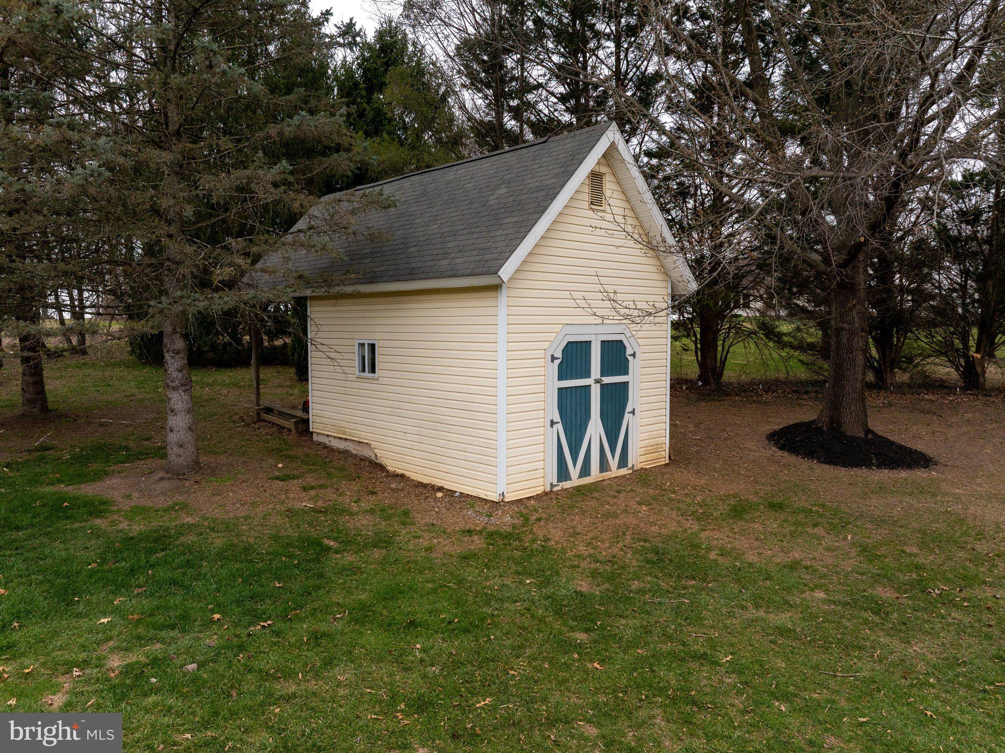 20409 Peach Tree Road Dickerson, MD 20842 - Photo 61 of 66 Storage shed