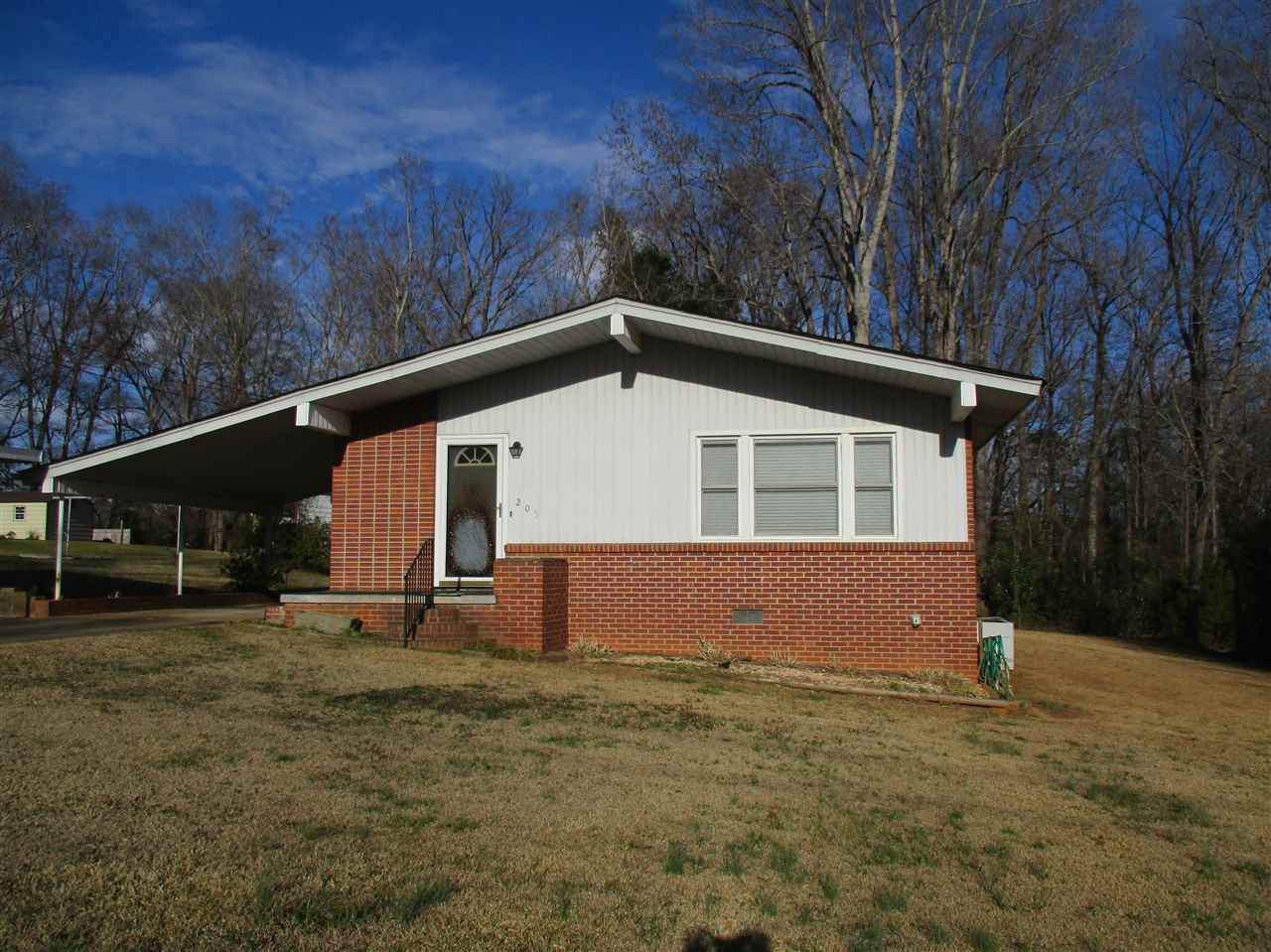 205 Bennett Street Union, SC 29379 - Photo 1 of 22 Gallery Image 1
