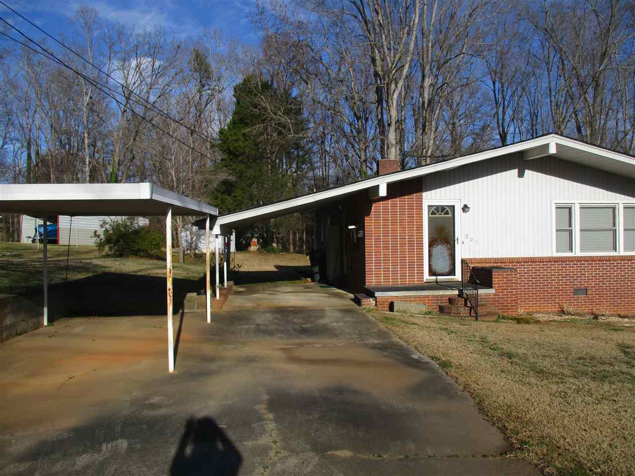 205 Bennett Street Union, SC 29379 - Photo 2 of 22 Gallery Image 2