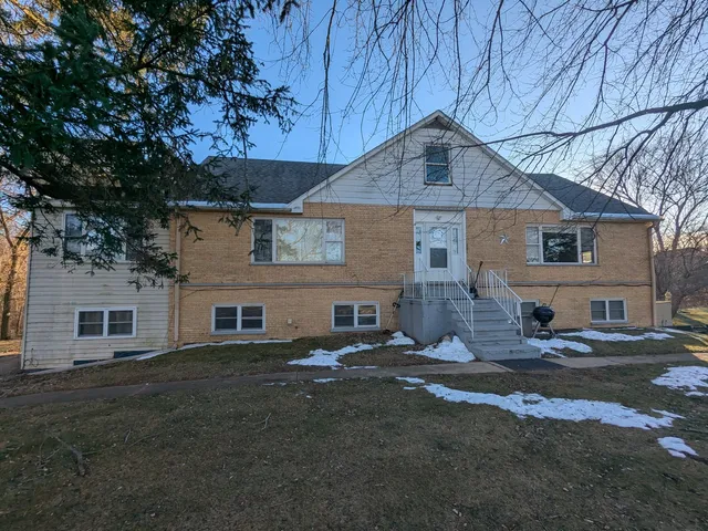 $1,600 | 28600 West Grass Lake Road, Unit 1B, Fox Lake, IL 60020