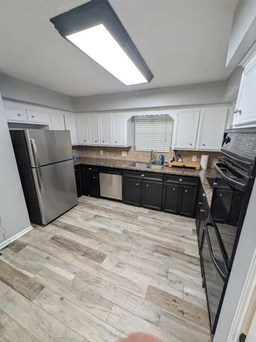 $2,200 | 1844 Rollingwood Drive, Huntsville, TX 77340