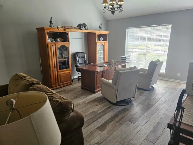 $2,200 | 1844 Rollingwood Drive, Huntsville, TX 77340