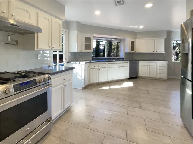 $1,383,000 | 272 Manzanita Lane, Thousand Oaks, CA 91361