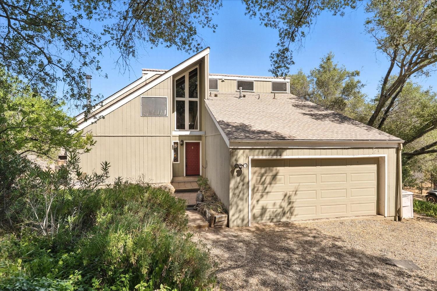 a view of a house with a outdoor space