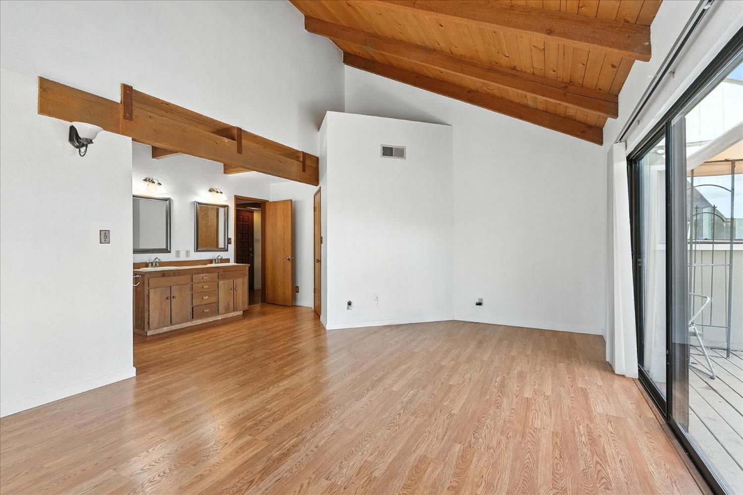 42480 Ranger Cir Way Coarsegold, CA 93614 - Photo 19 of 40 a view of a kitchen interior of the house