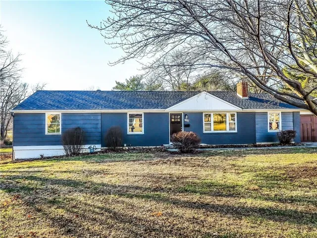 $400,000 | 7328 Hardy Street, Overland Park, KS 66204