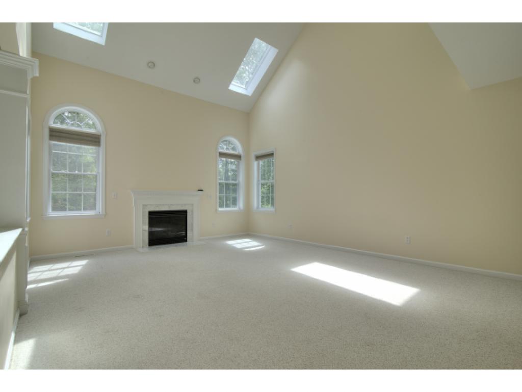 27 Pondfield Road Bedford, NH 03110 - Photo 14 of 36 Gallery Image 14