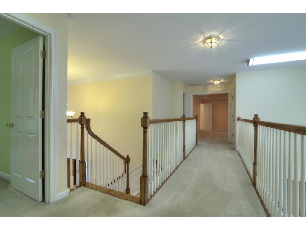 27 Pondfield Road Bedford, NH 03110 - Photo 19 of 36 Gallery Image 19