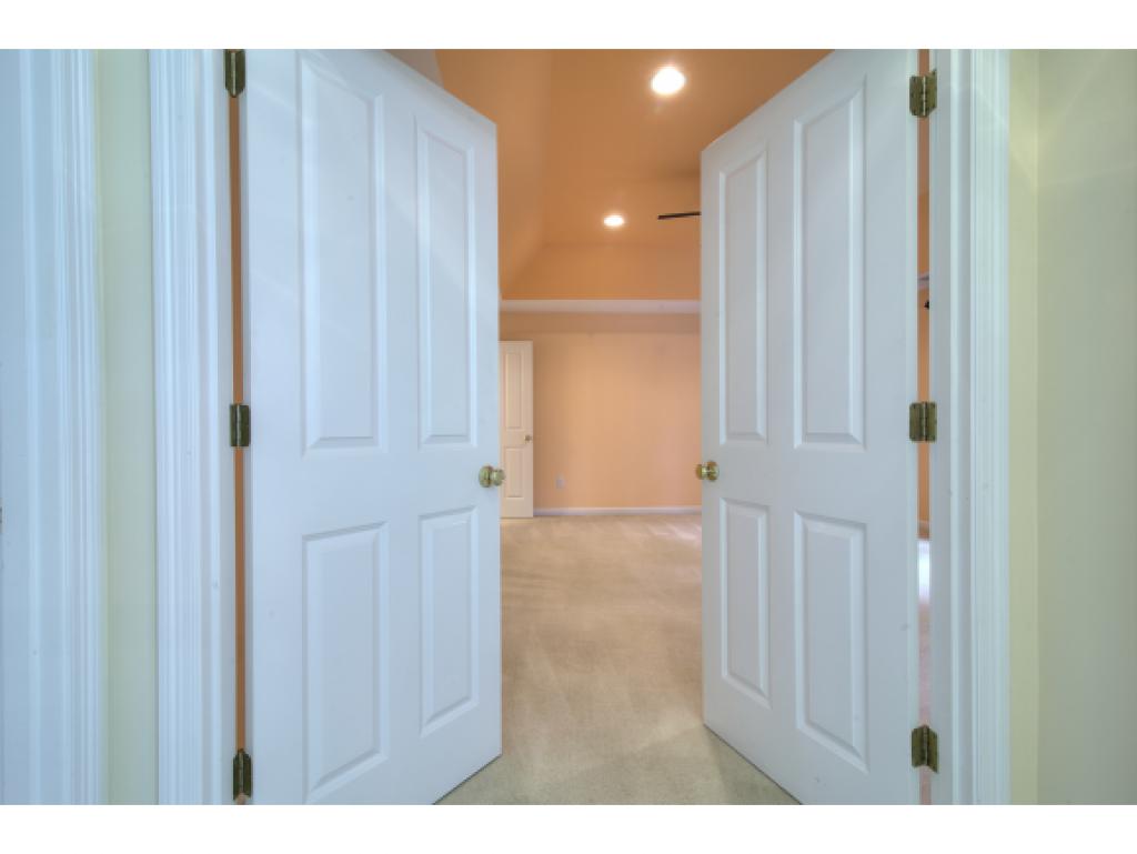 27 Pondfield Road Bedford, NH 03110 - Photo 21 of 36 Gallery Image 21