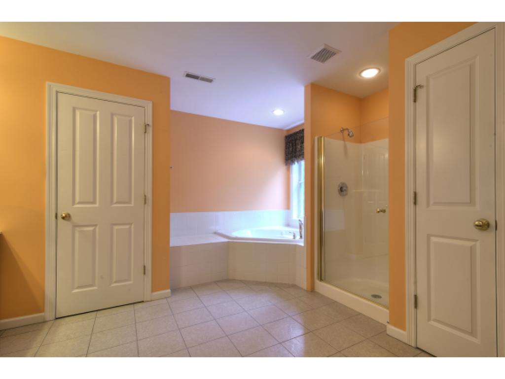 27 Pondfield Road Bedford, NH 03110 - Photo 25 of 36 Gallery Image 25