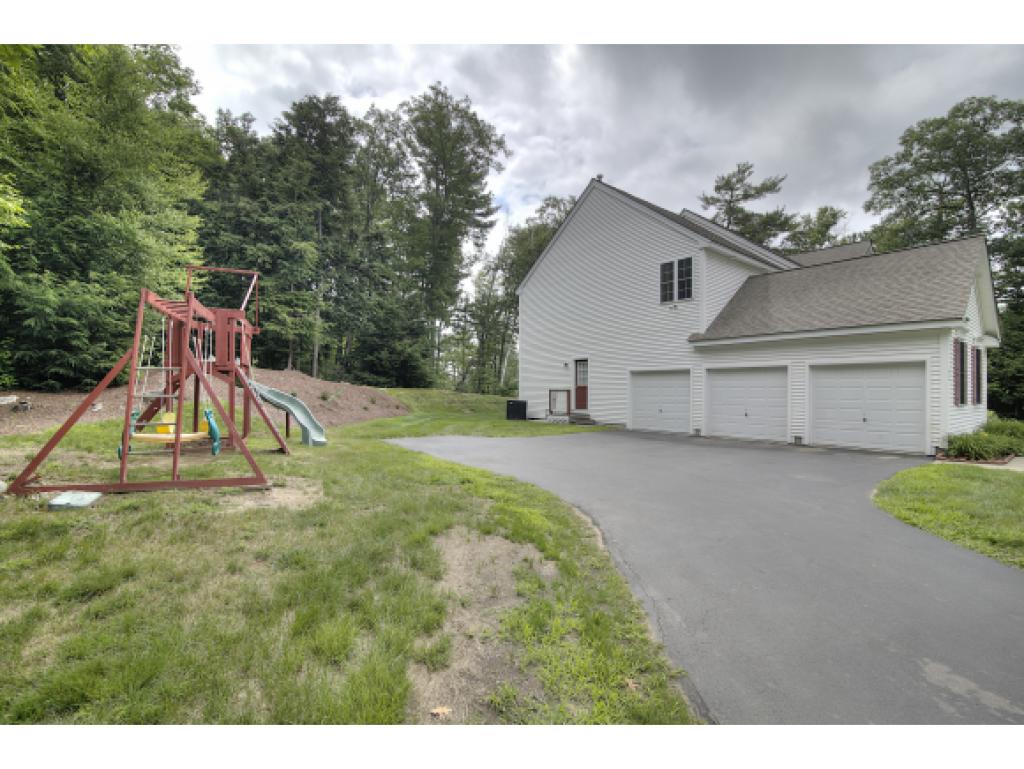 27 Pondfield Road Bedford, NH 03110 - Photo 35 of 36 Gallery Image 35
