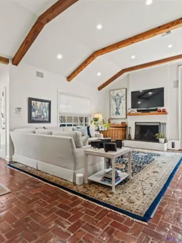 $8,500 | 3147 East Lakeshore Drive, Baton Rouge, LA 70808