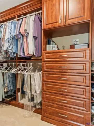 $8,500 | 3147 East Lakeshore Drive, Baton Rouge, LA 70808